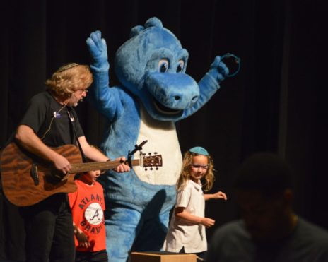 Children's performance during a Shabbat & Jewish Holiday Program